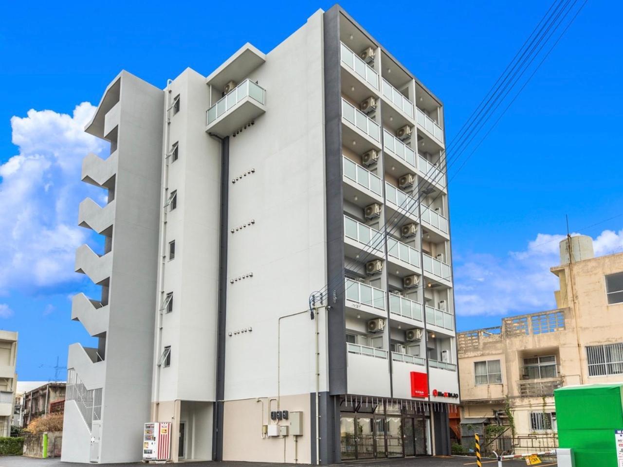 Mr. Kinjo In Gusuku Aparthotel Okinawa Luaran gambar